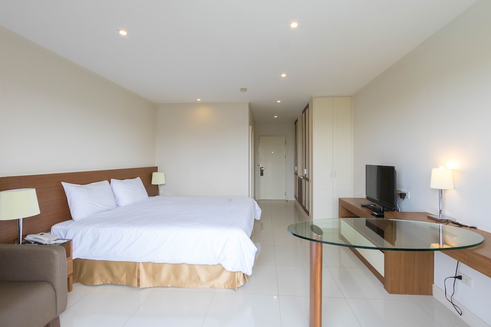 Thomson Hotel Huamark 17/50