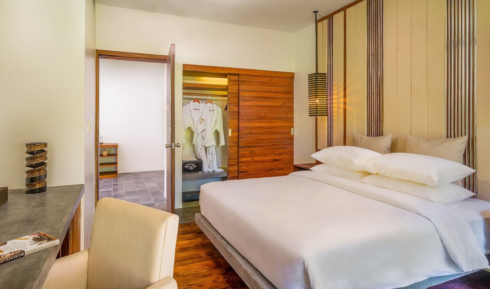 2 Bedrooms, Suite, Villa, 2 King Beds, Single Bed, Sofa