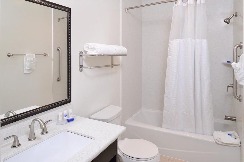 Best Western Plus LA Mid Town Hotel 18/37