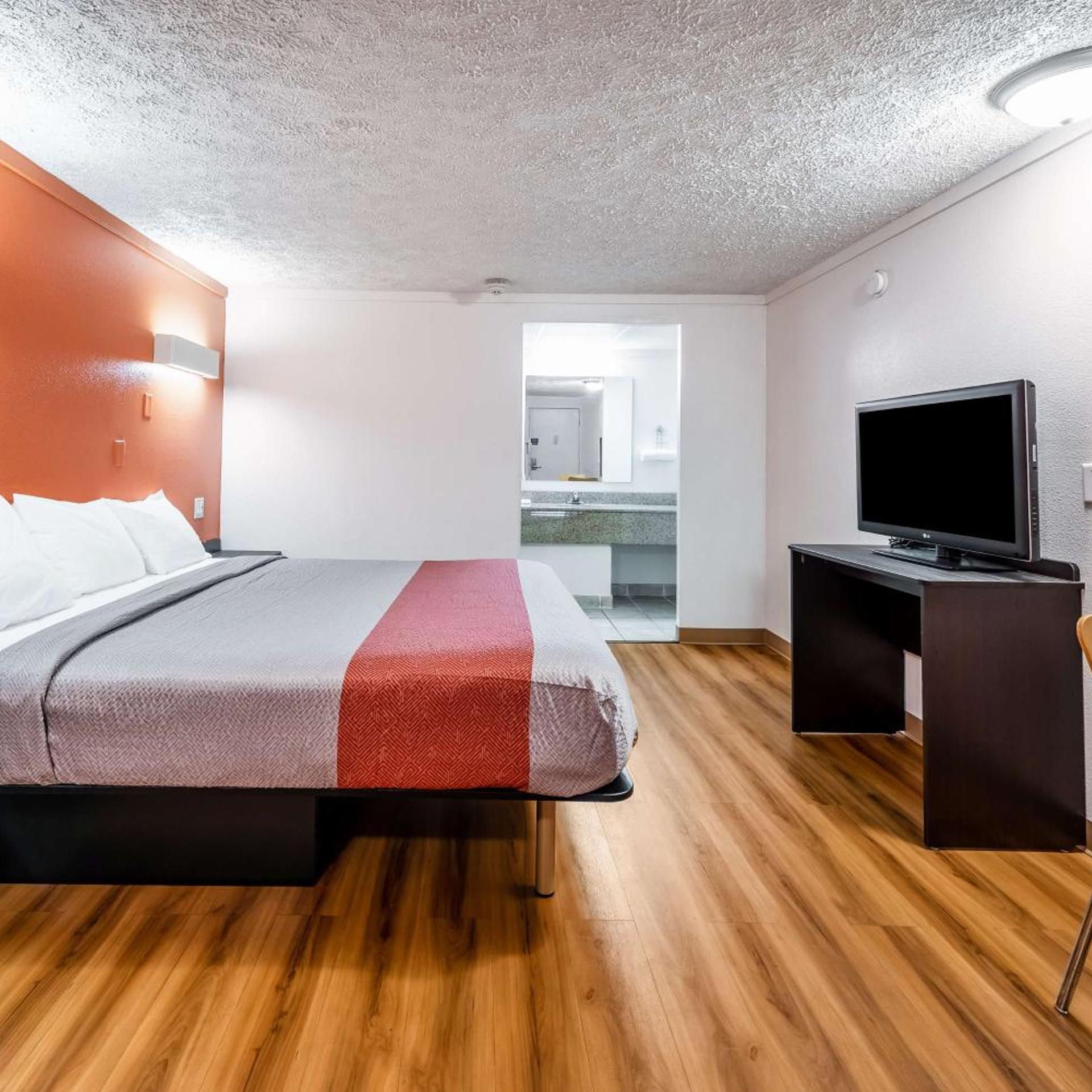 غرفة بسرير كينج، Motel6 Mansfield, OH 4/9