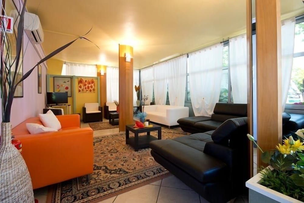 Hotel Milano 16/30