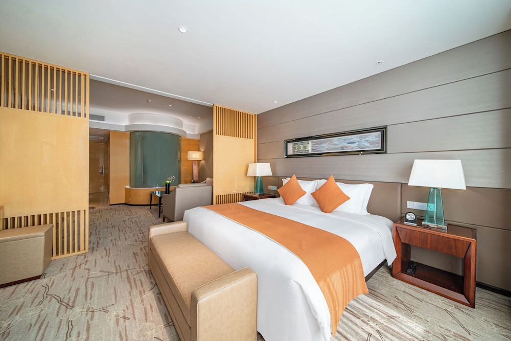 Swiss Select, King Bed