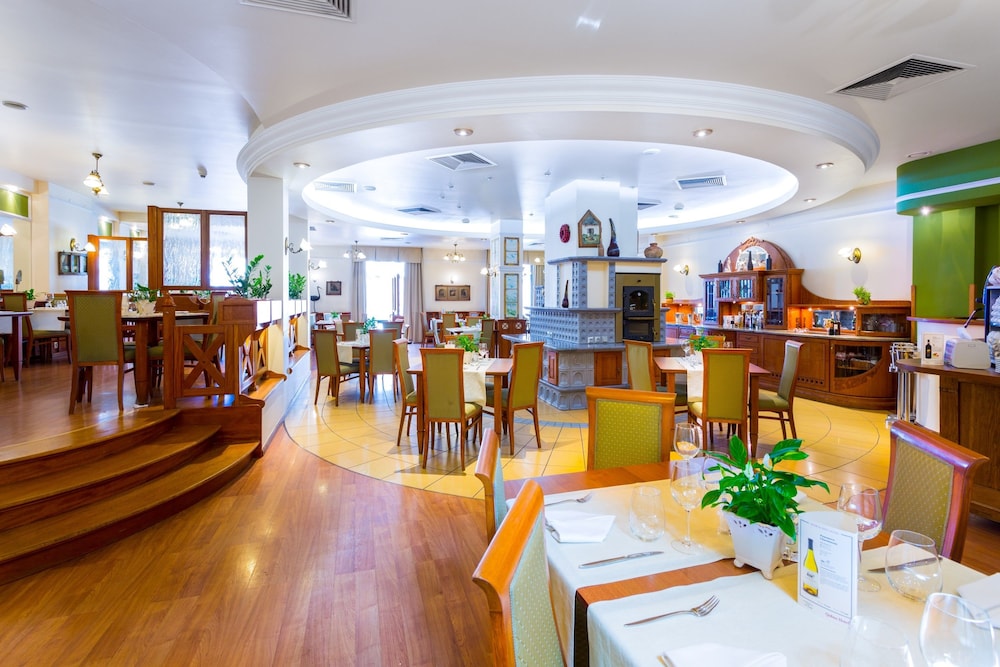 restaurant-cafeteria