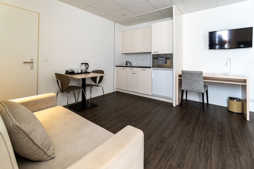 Hine Adon Apart Bern-Airport 25/50