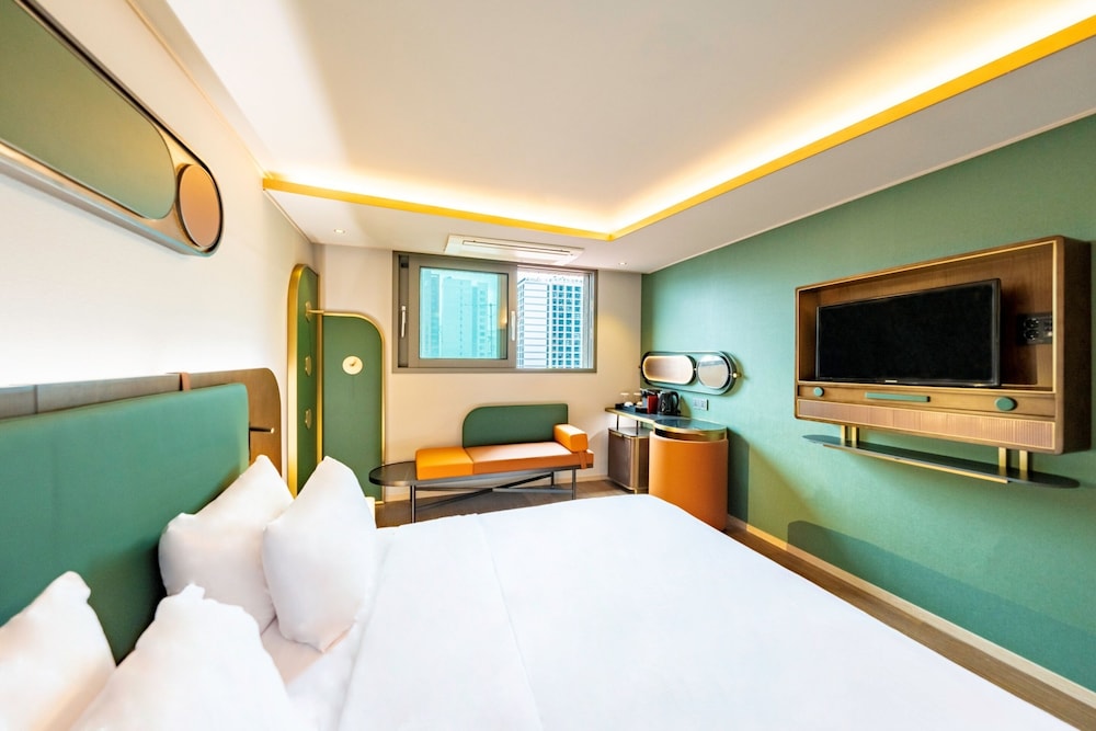 Amber Hotel Central 9/50