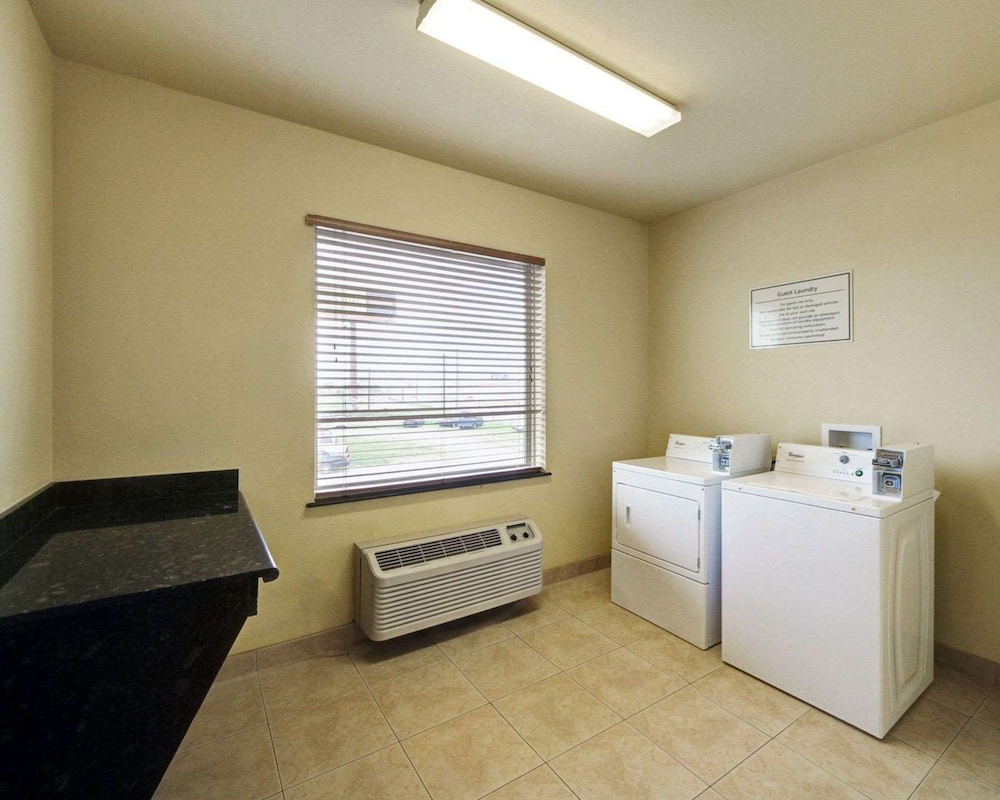 Comfort Inn & Suites Donna Near I-2 34/44