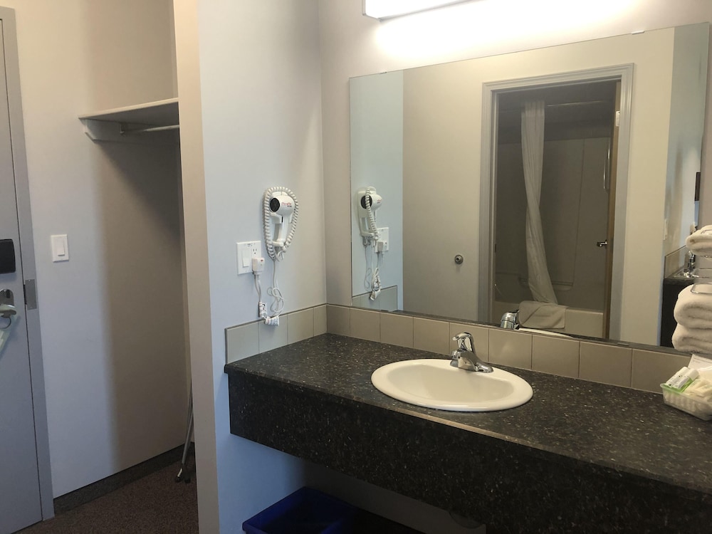 Surestay Studio By Best Western Hardisty 17/40