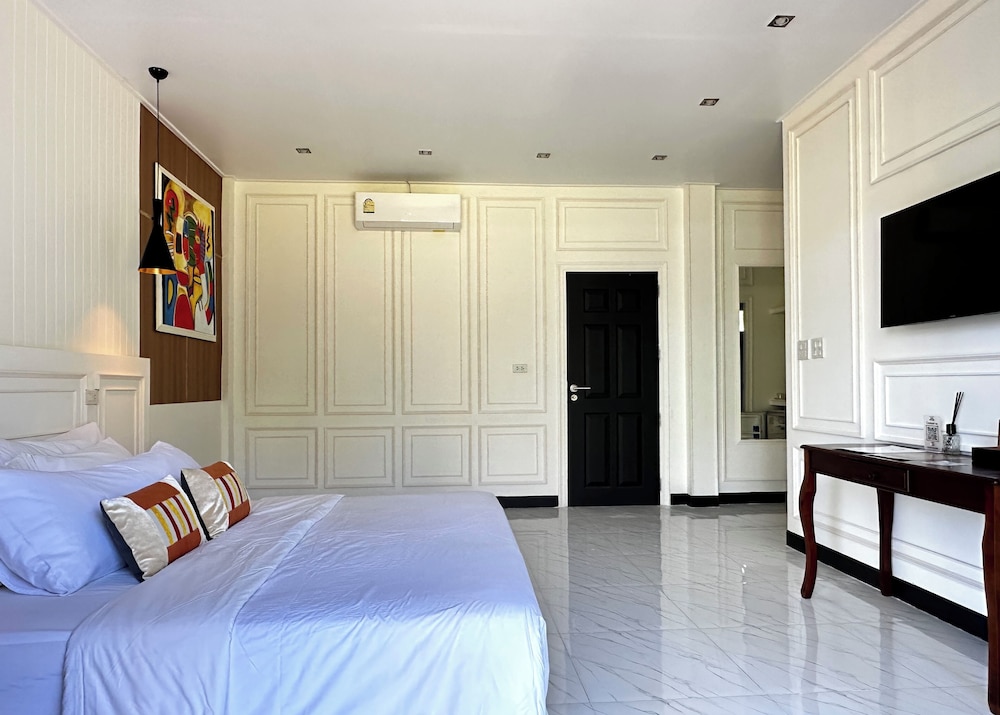 Koh Kood Bed's 18/65