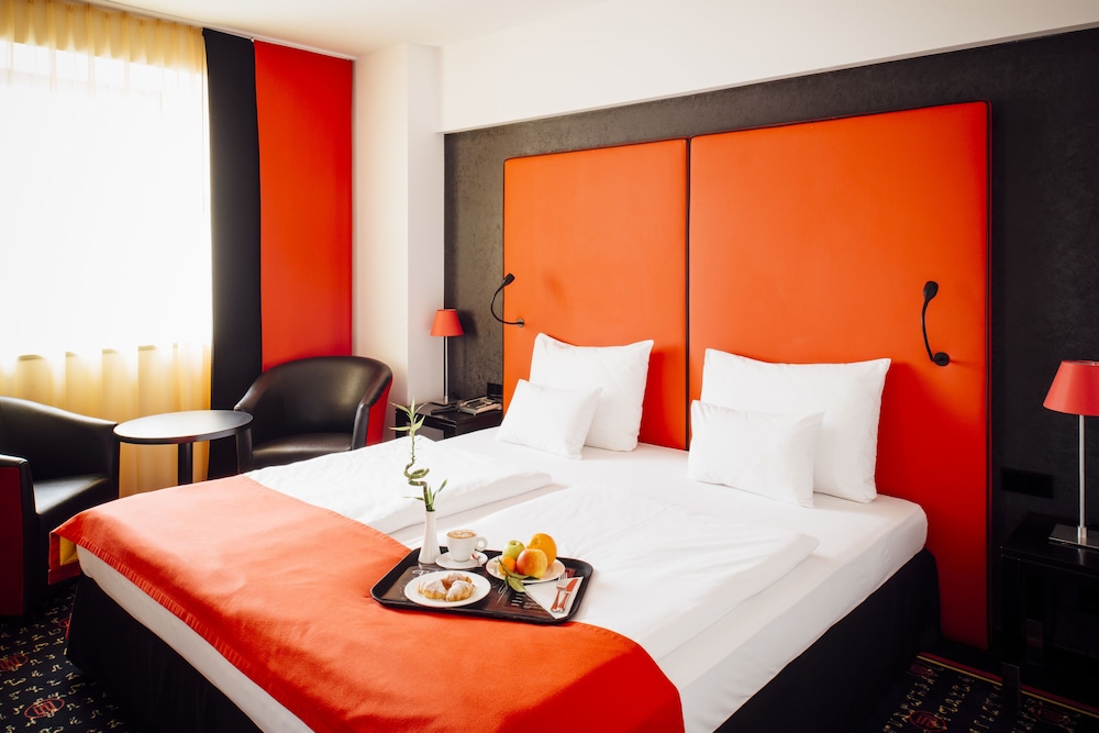 Vienna House Easy by Wyndham Airport Bucharest 7/68