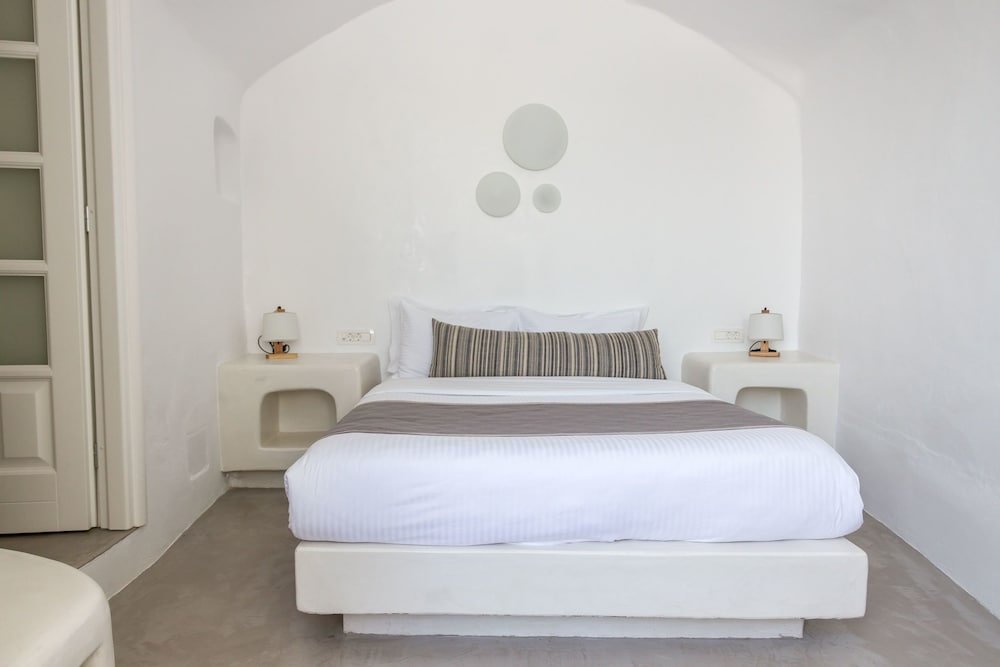 Filotera Suites 7/77