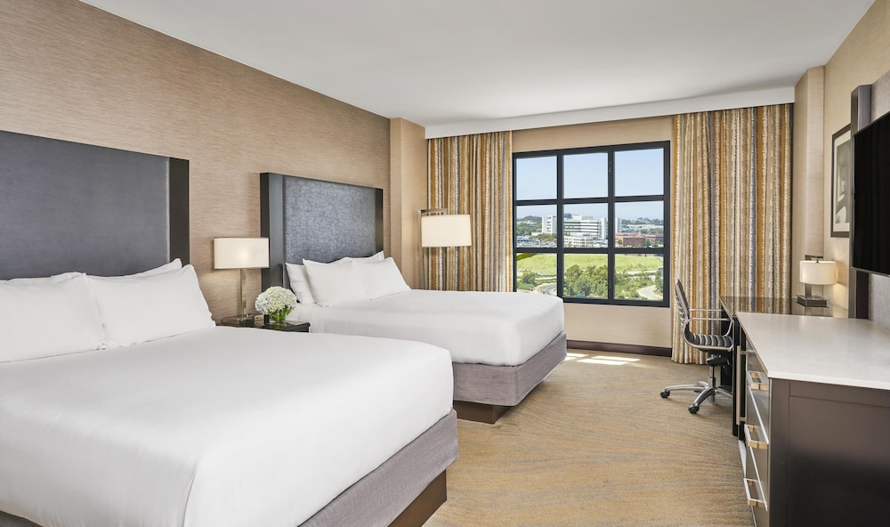 Hyatt Regency La Jolla at Aventine 28/68