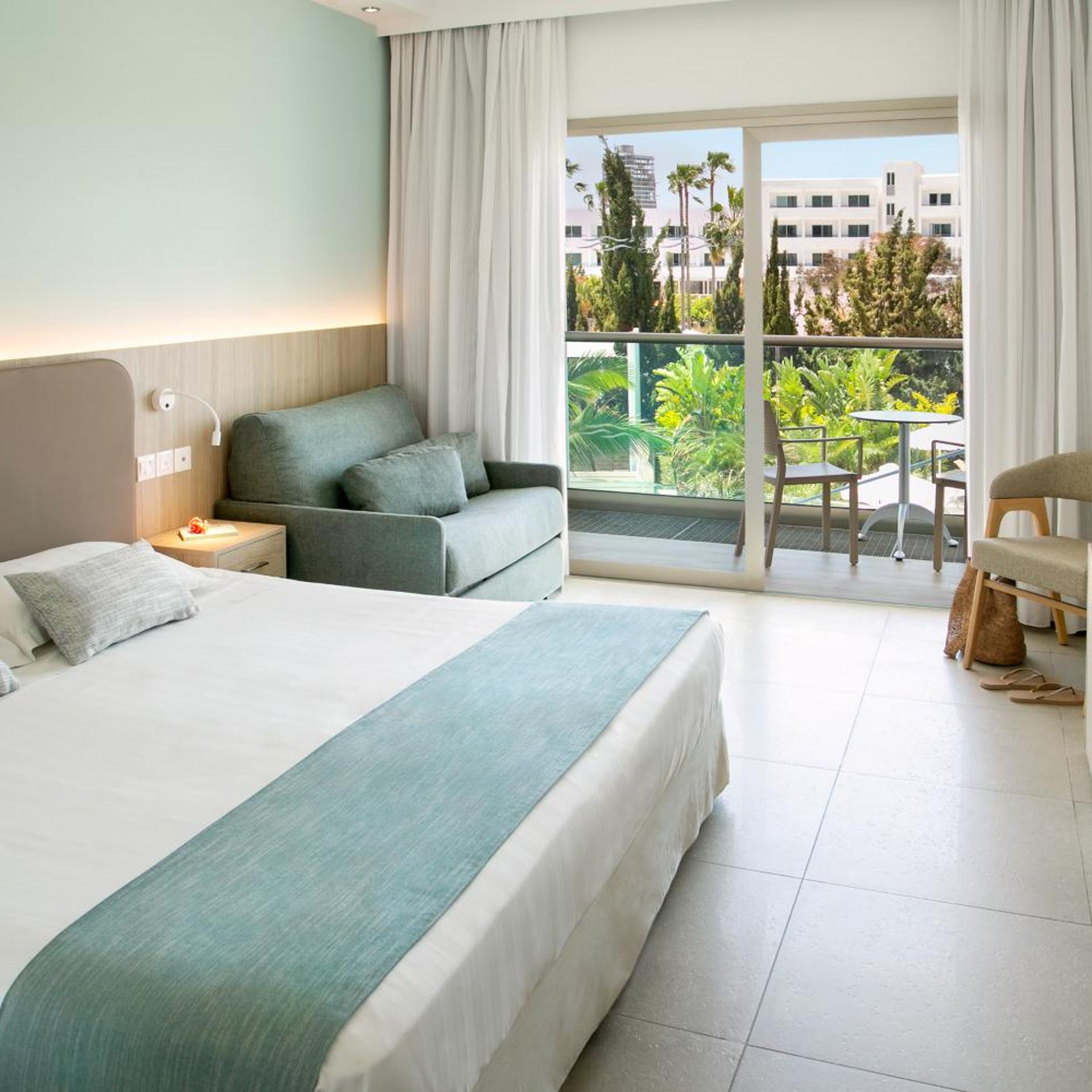 Twin/Double Room Pool View