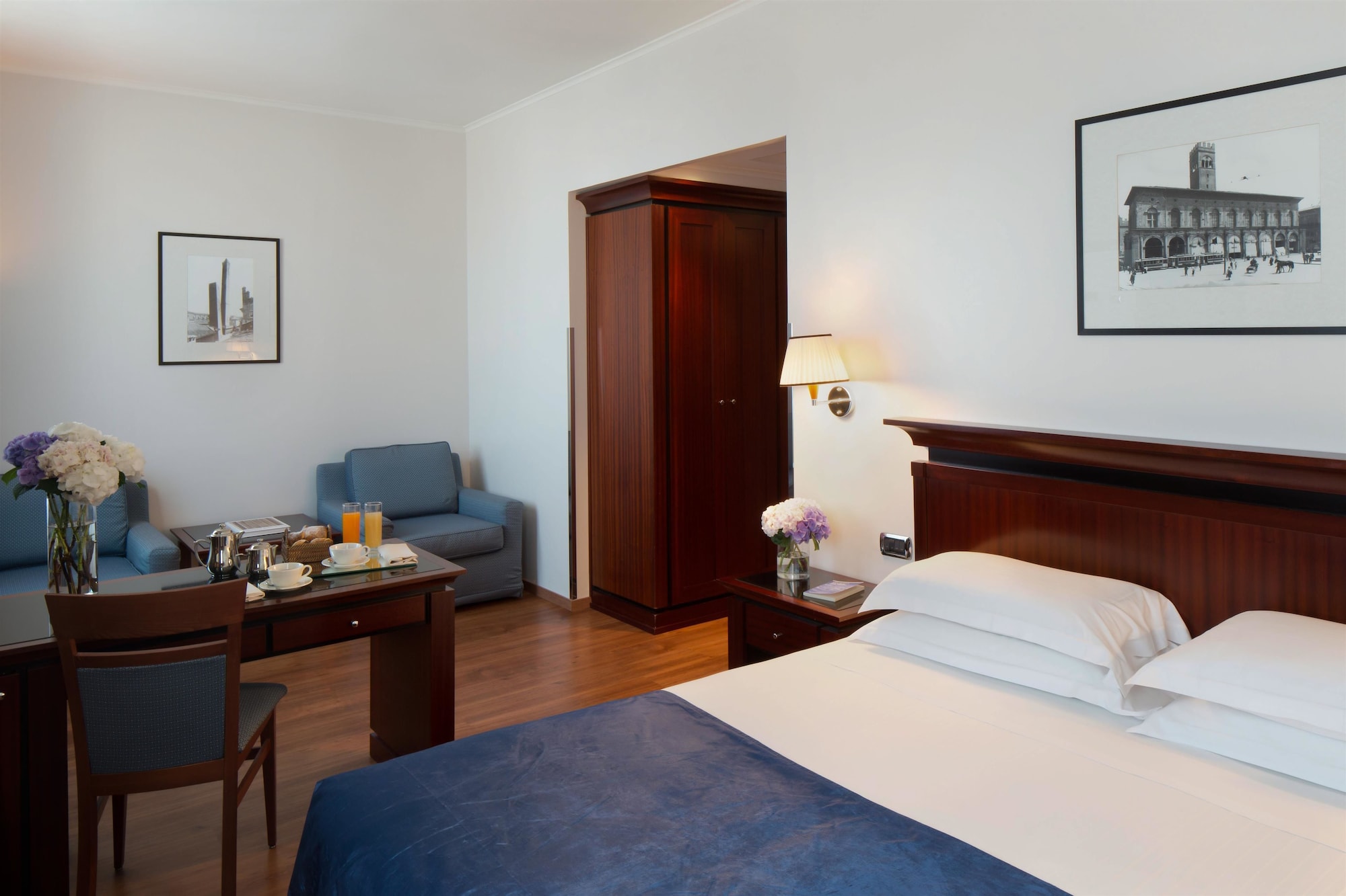 DELUXE, DOUBLE BED