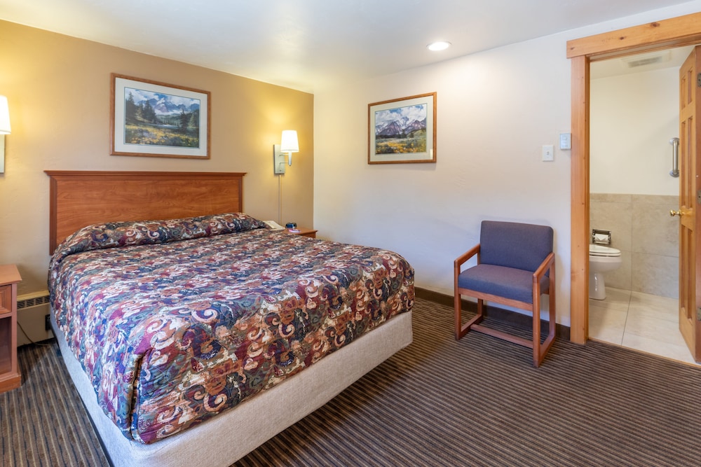 Rabbit Ears Motel 23/49