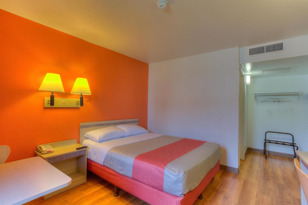 Motel6 Troutdale, OR - Portland East 42/59