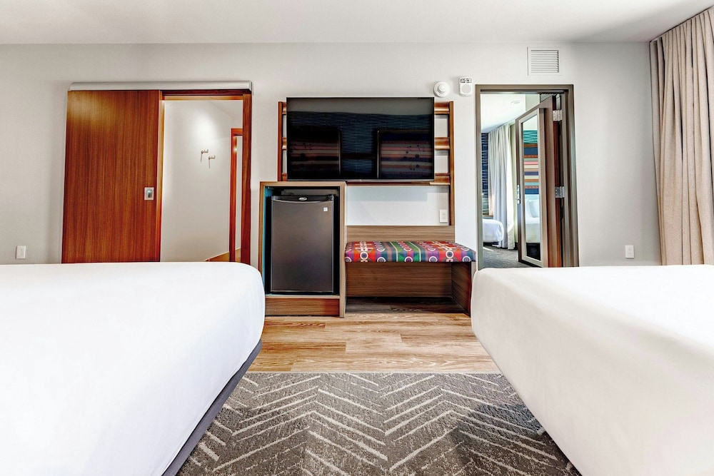 River, Family, Suite, Patio، OKANA Resort & Indoor Waterpark 8/10