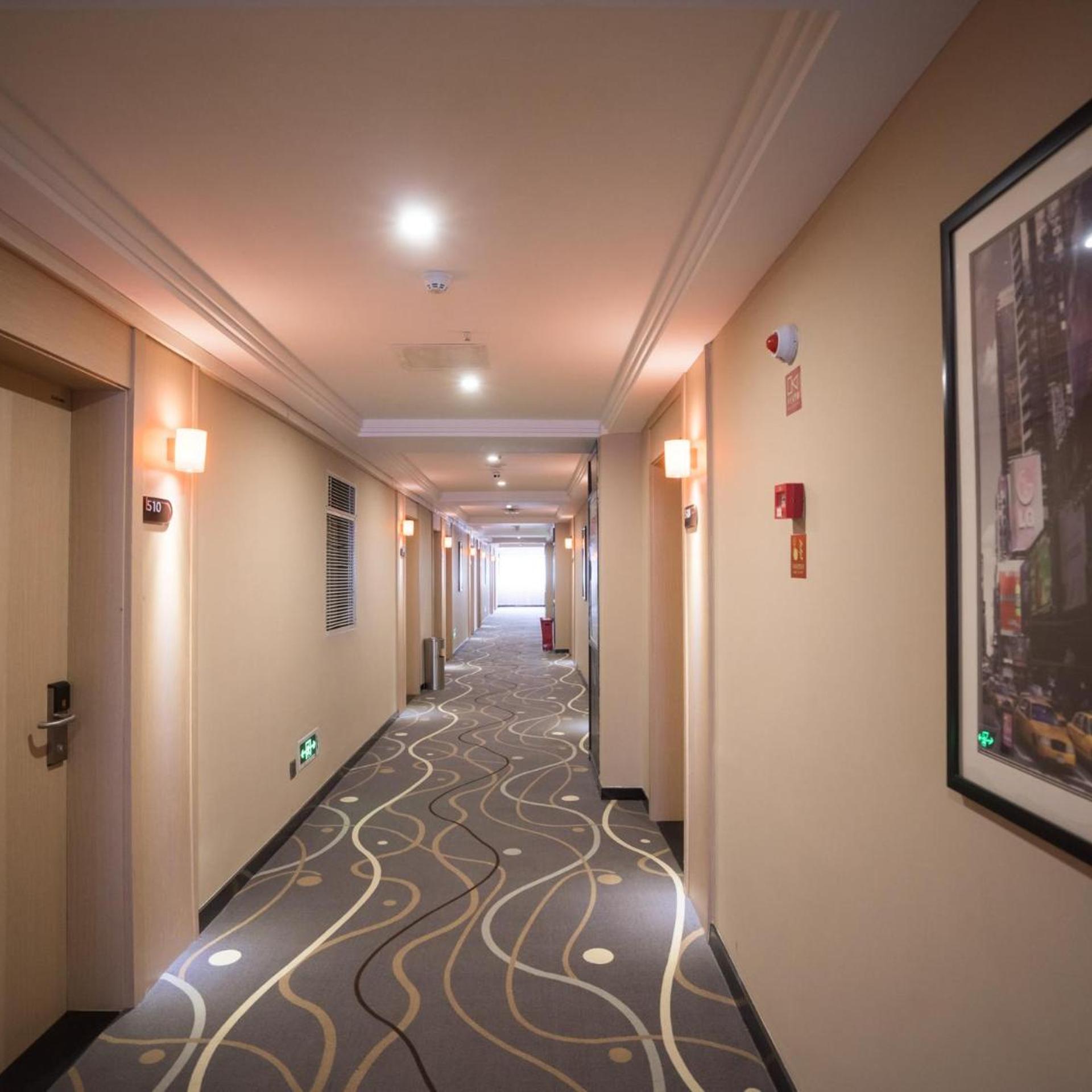 7 Days Premium (Chongqing Baishiyi) 19/26