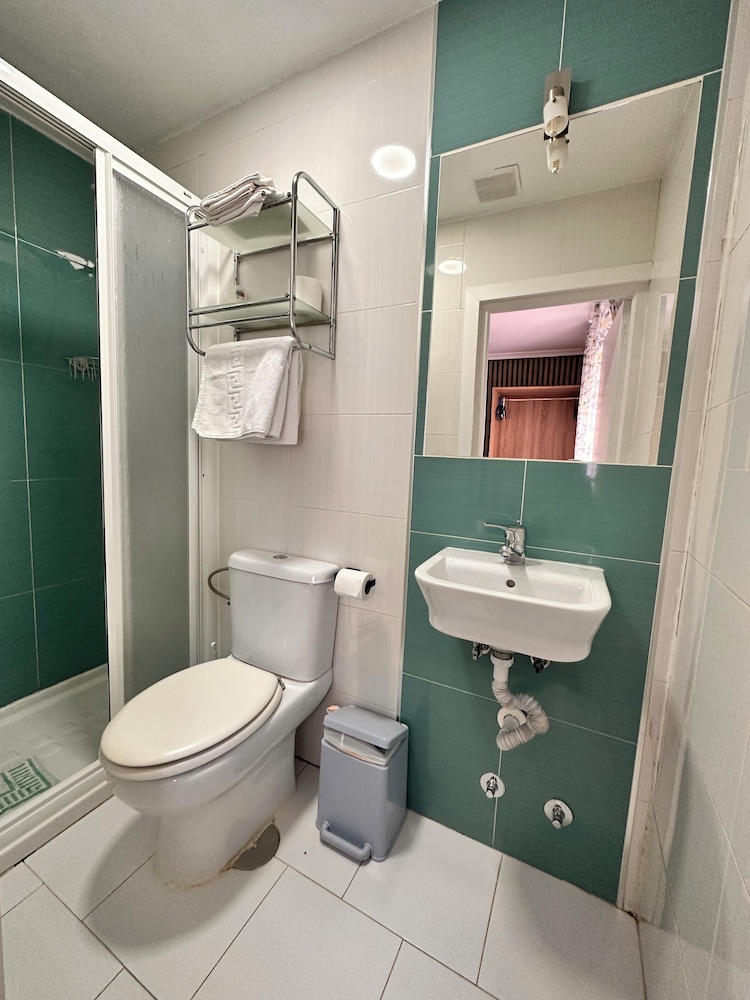 Hostal Rober 53/59