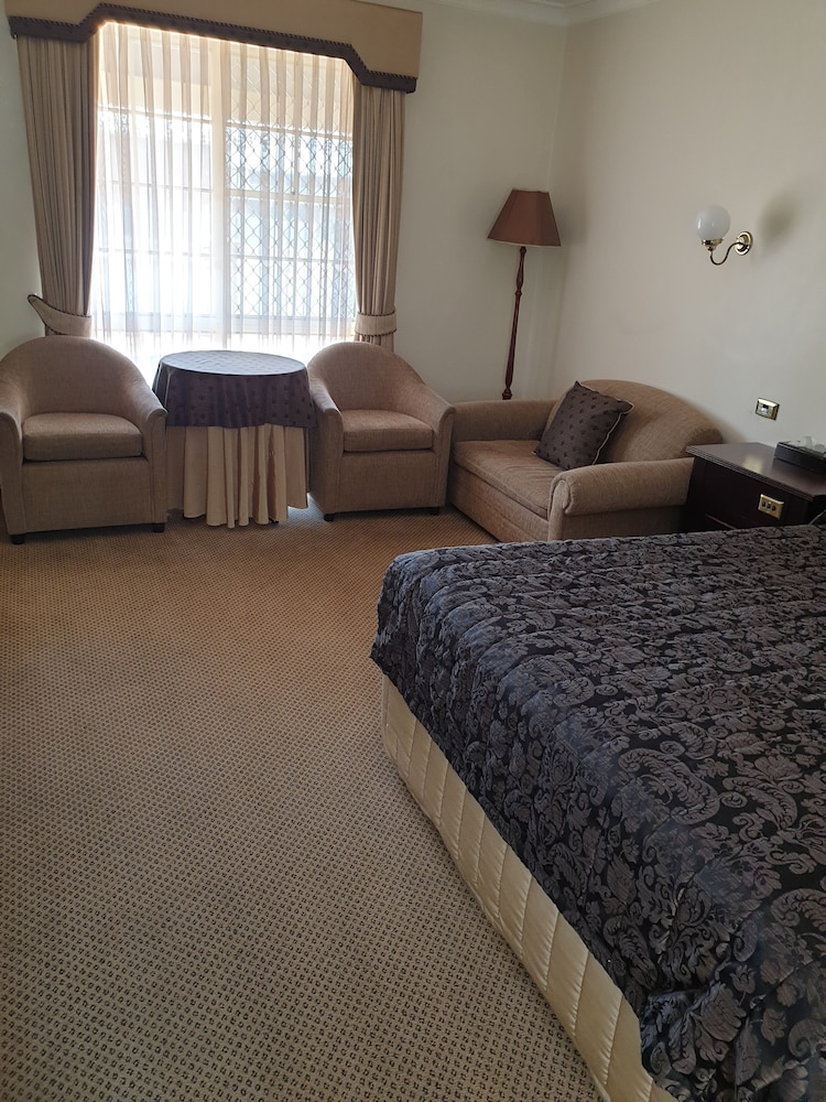 AUSTRALIAN HERITAGE MOTOR INN 26/33