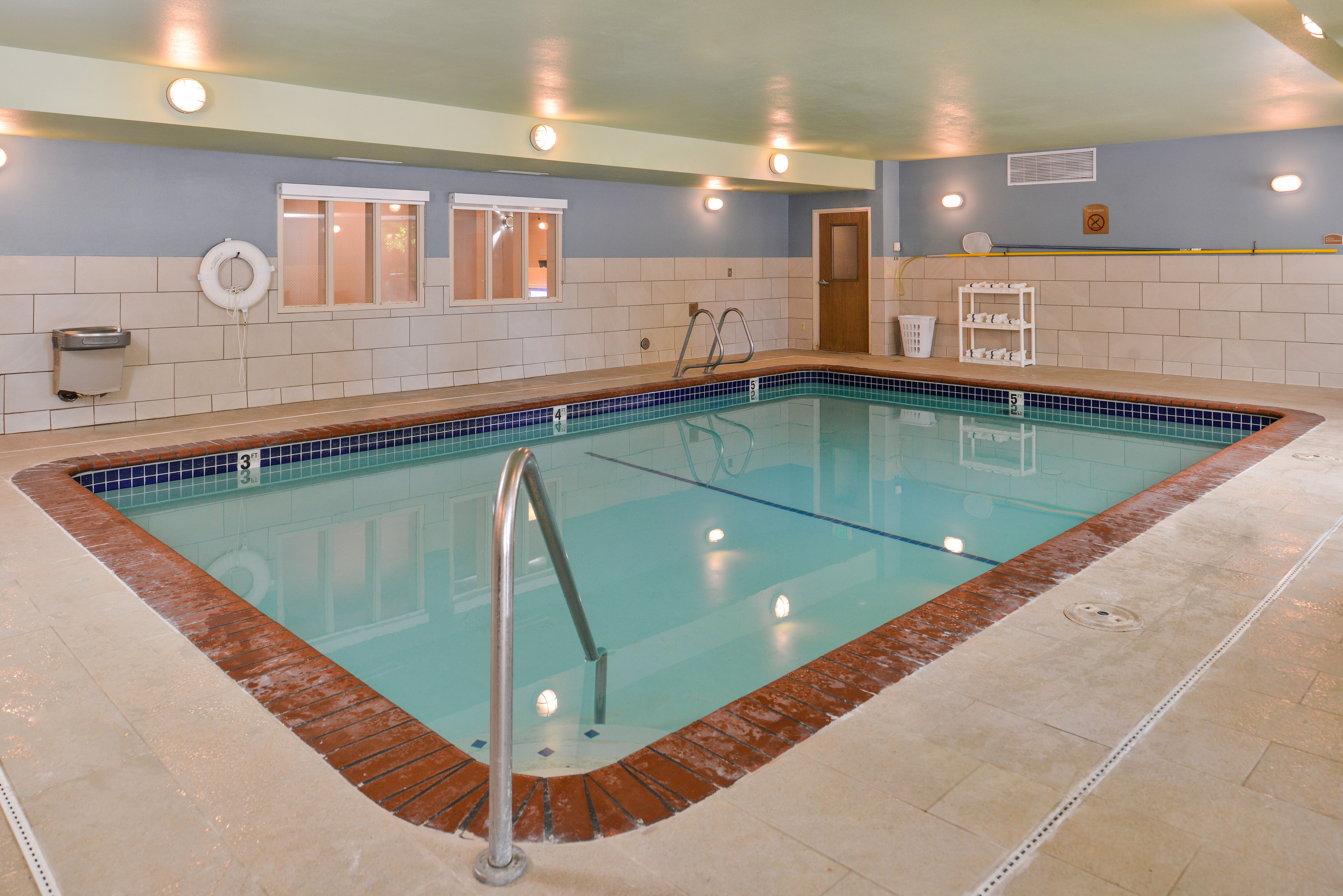 Holiday Inn Express Hotel & Suites Lacey-Olympia 33/49