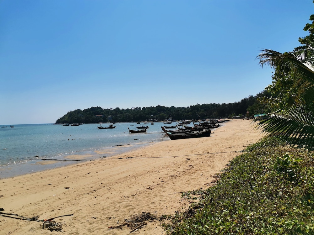 Happy Eight Resort Phuket 40/45