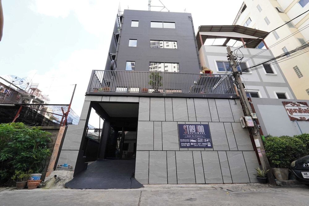 RQ Bangkok Huai Khwang by Collection O in BANGKOK