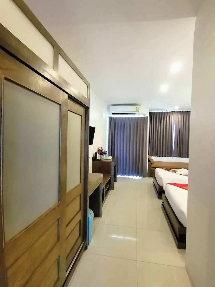 NJ PATONG HOTEL 22/53