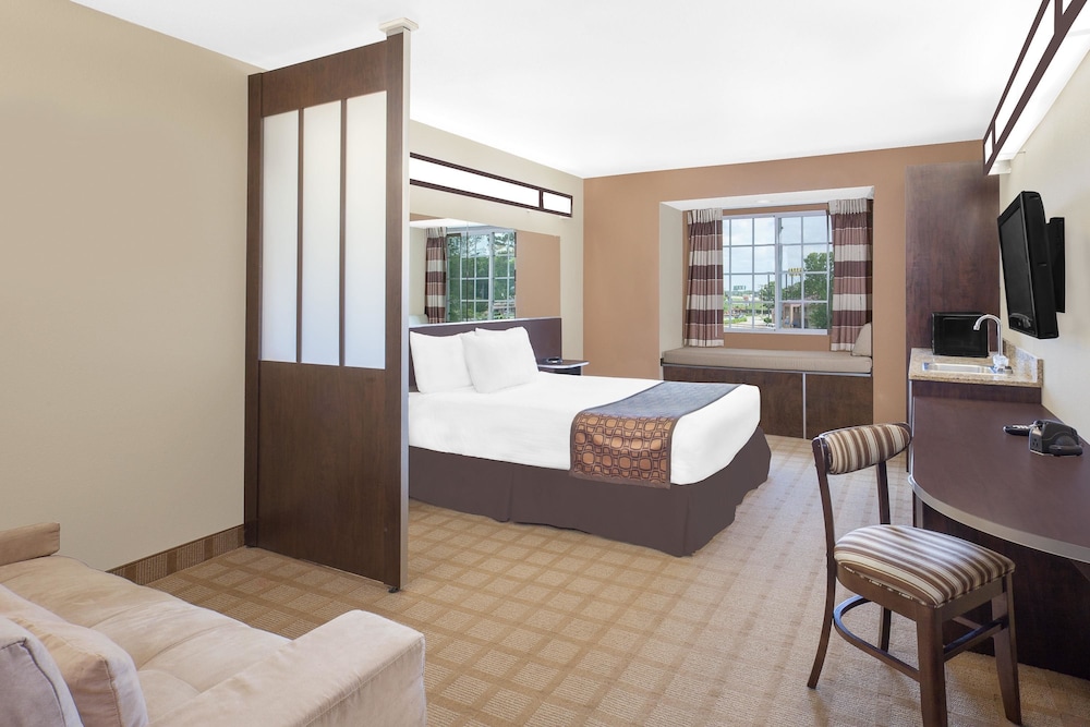 Microtel Inn & Suites by Wyndham Manchester 12/30