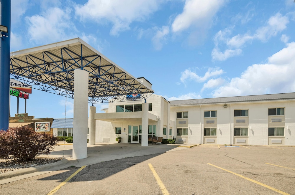 Motel6 Big Springs, NE 8/42