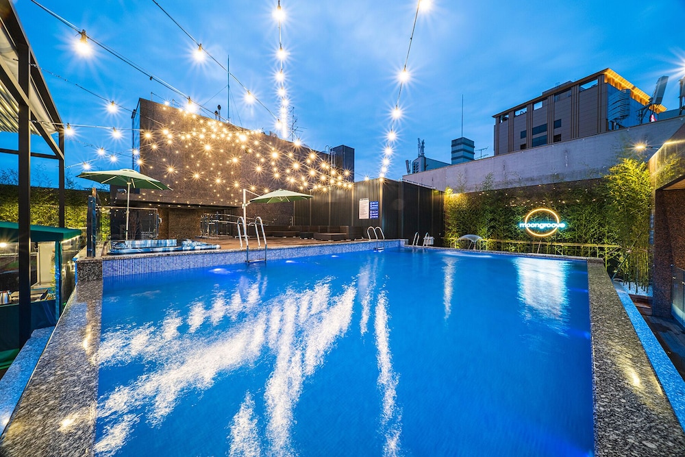 Park Marine Hotel 64/69