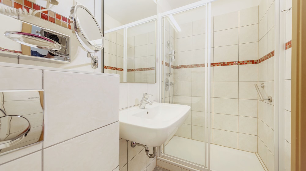 Hotel Lowengarten 16/64