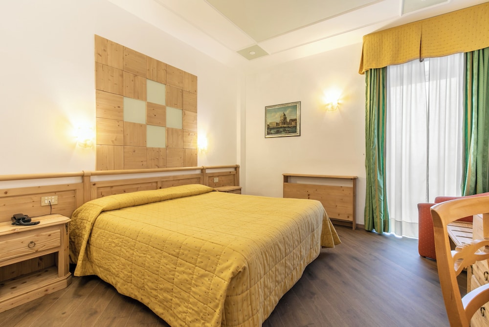غرفة كومفورت بإطلالة على الجبل مفردة بسرير كوين، Grand Hotel Des Alpes 6/10