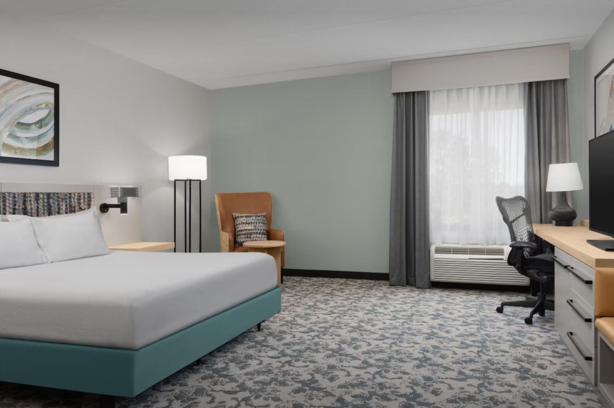 ROOM, KING BED, PELOTON