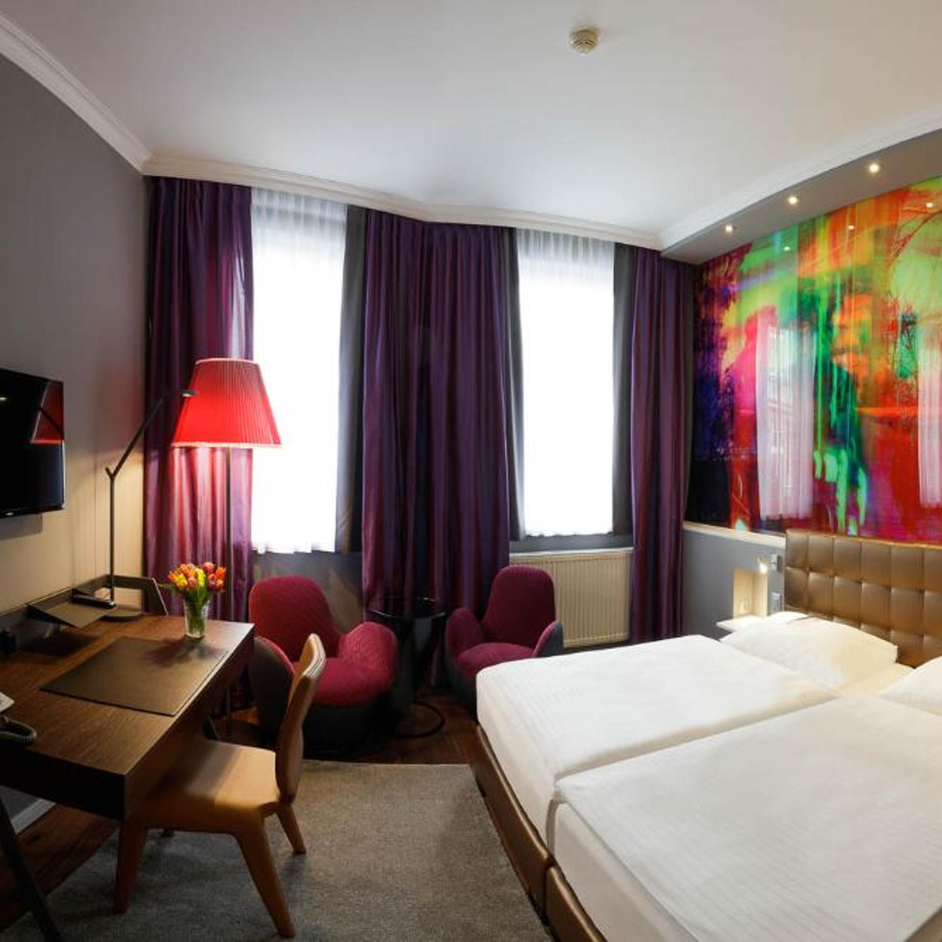 2 BEDROOMS, FAMILY SUITE, DELUXE
