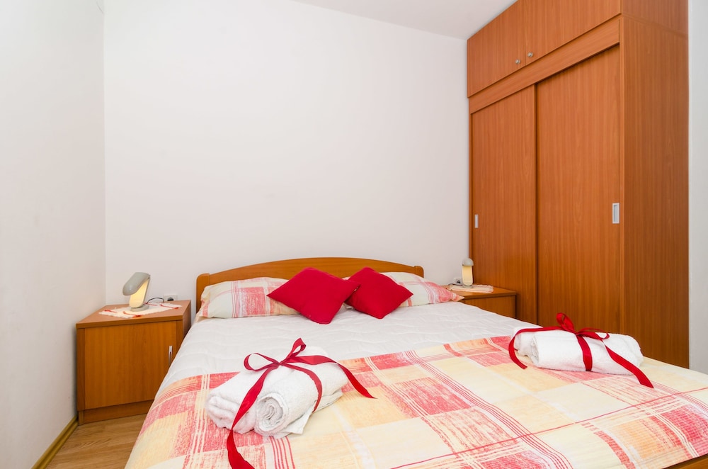 GUESTHOUSE HOME SWEET HOME 12/50