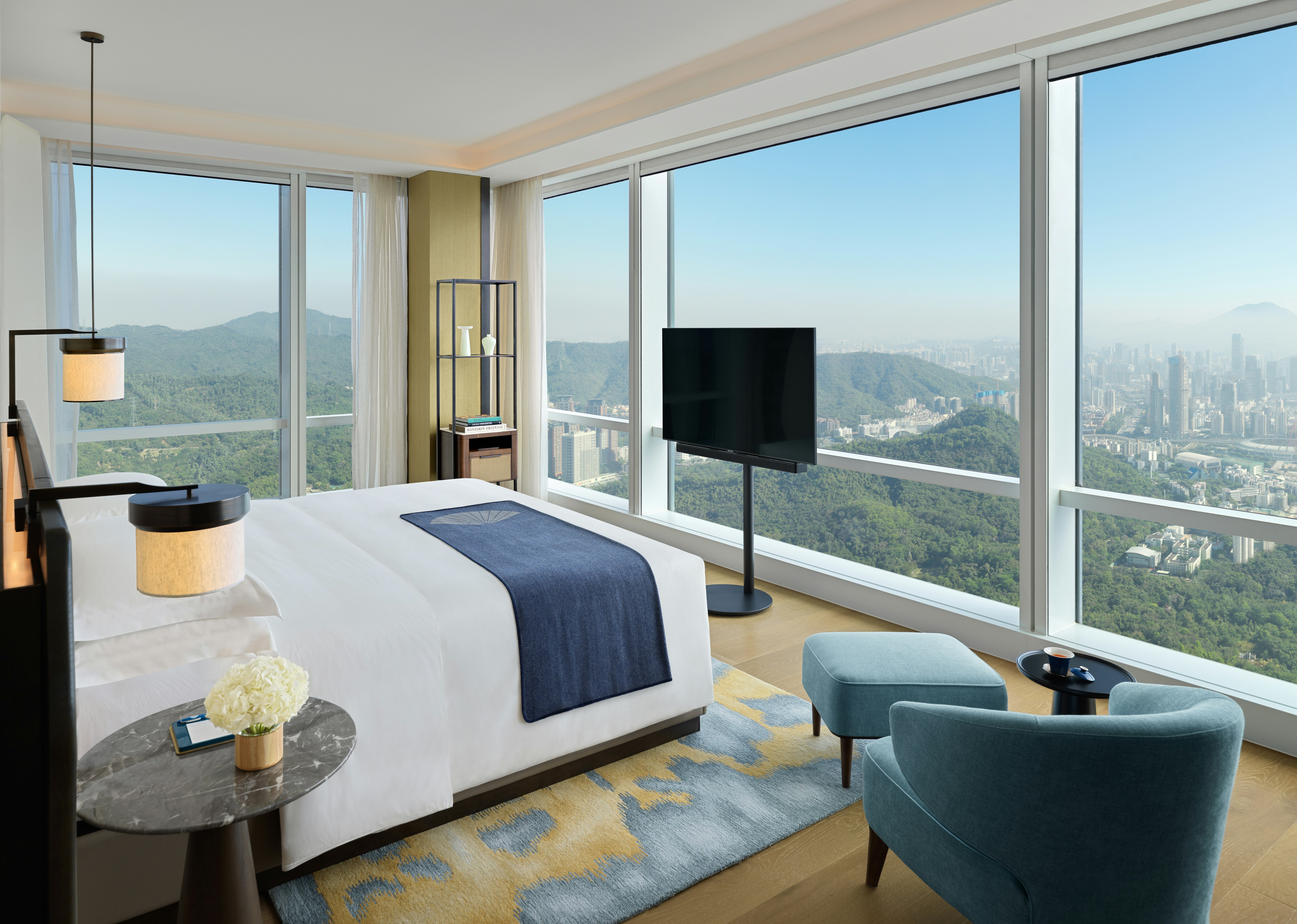 Deluxe, King Bed