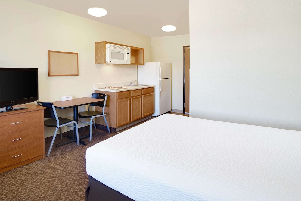 EFFICIENCY, QUEEN BED, SOFA, ACCESSIBLE