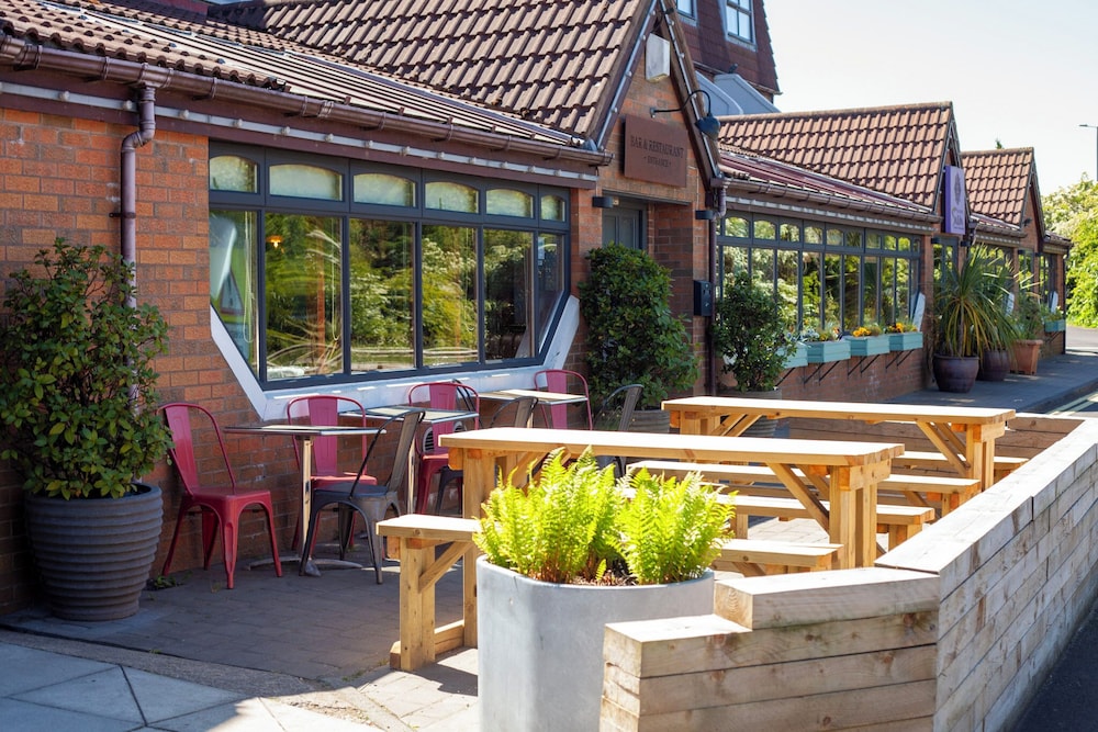 The Highfield Hotel 33/48