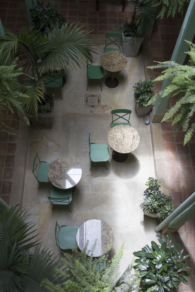 Hotel Casa de la Vega 40/42