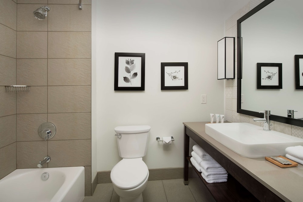 Country Inn & Suites by Radisson Seattle Tacoma International Airport, WA 11/44