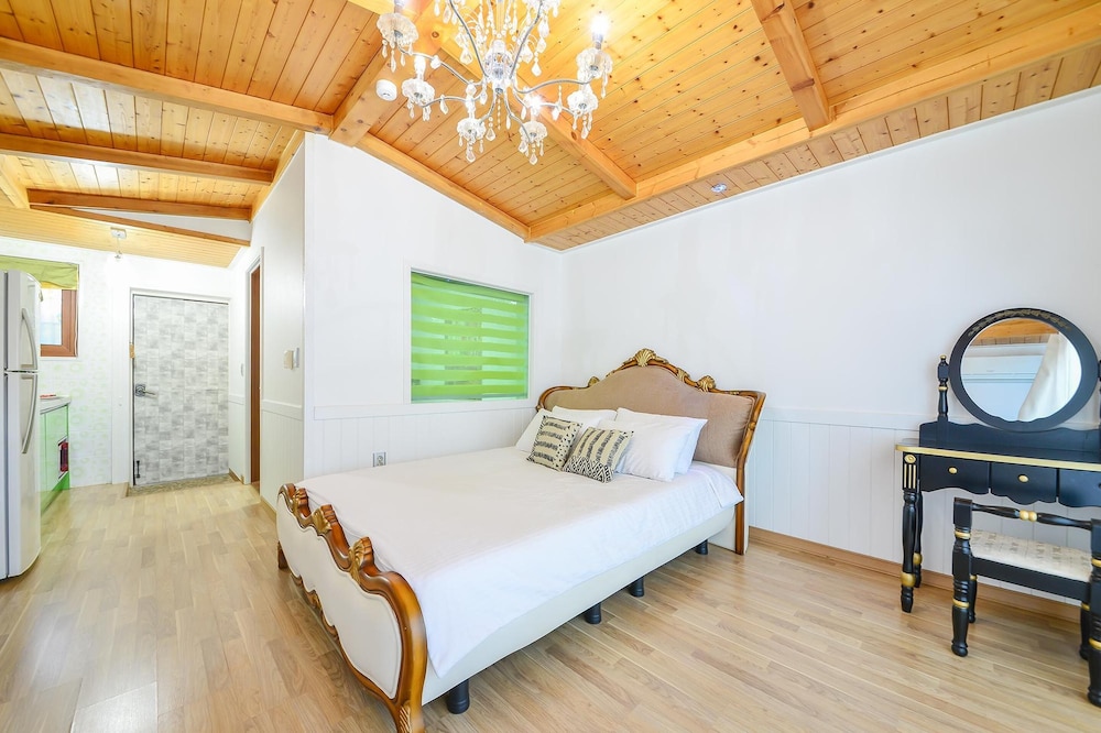 Geoje Gaonara Pension 14/50