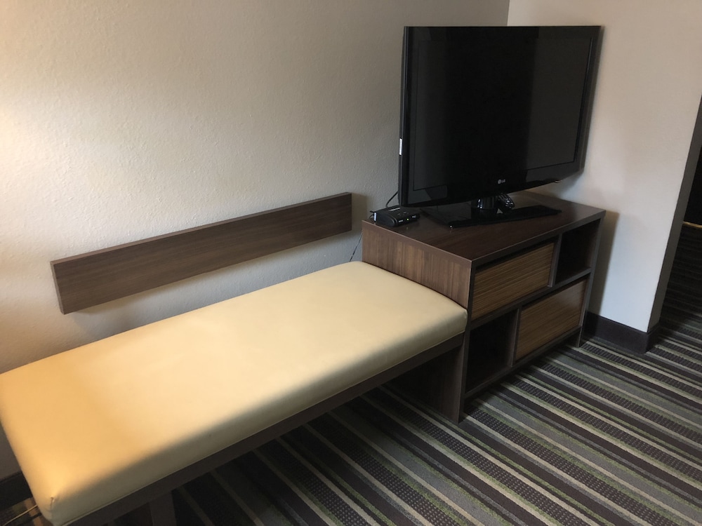Super 8 by Wyndham Pocatello 13/25