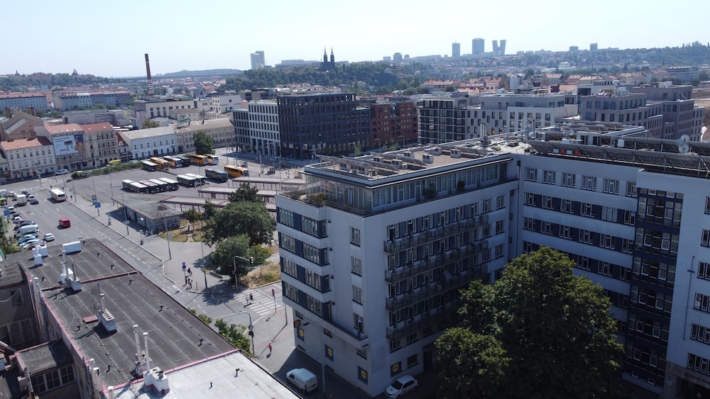 Akcent Hotel 9/67
