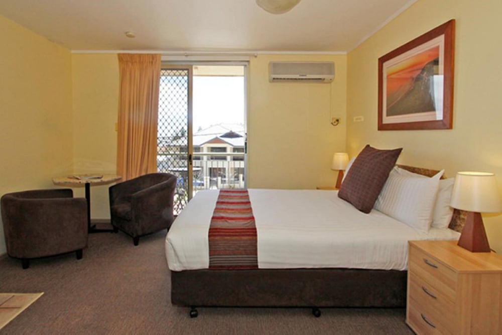 Ocean View Motel 6/27