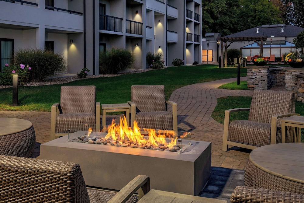 Courtyard by Marriott Boston Andover 57/59