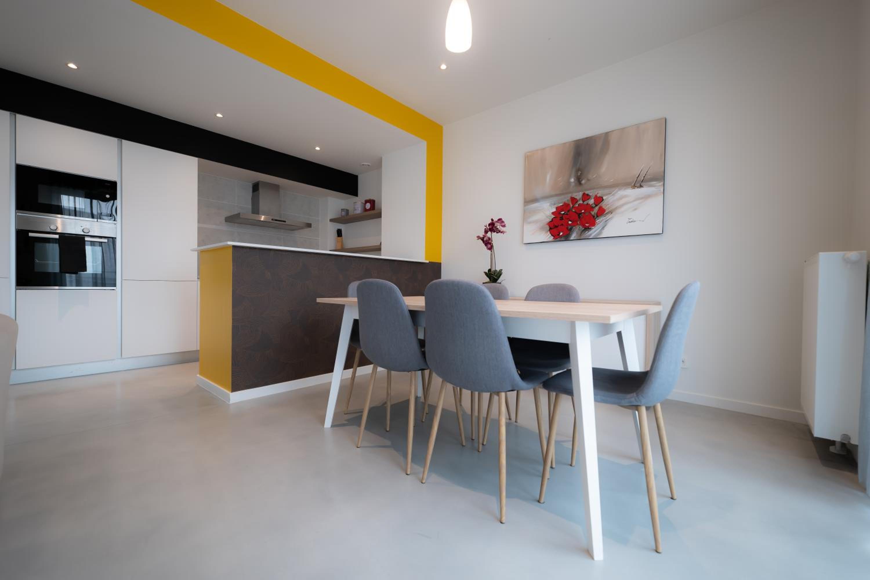 Elberg Hotel & Apartments 25/29