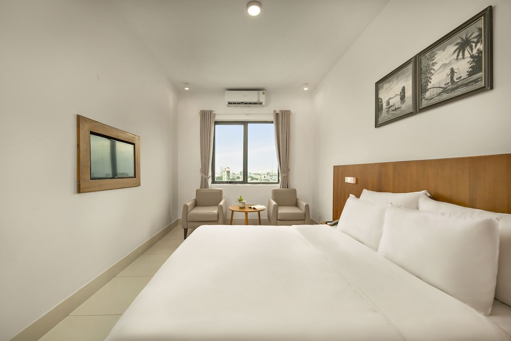 Danang Bay Hotel 37/58