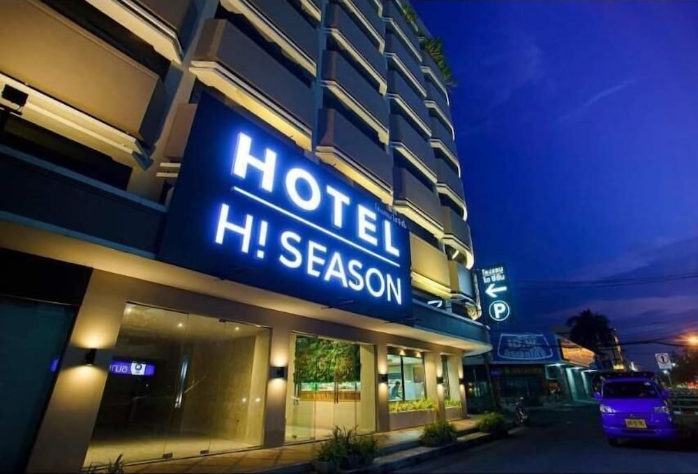 Hi Season Hotel 4/22