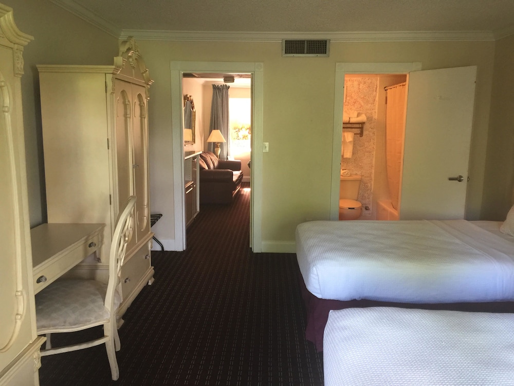 Grand Palms Resort 24/58