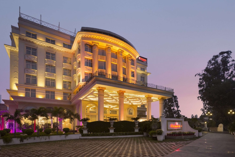 Ramada Plaza by Wyndham Chandigarh Zirakpur 1/58